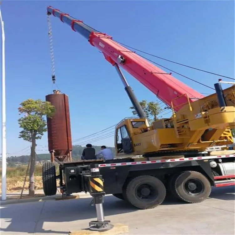 福州马尾吊车租赁作业时的保养和维护